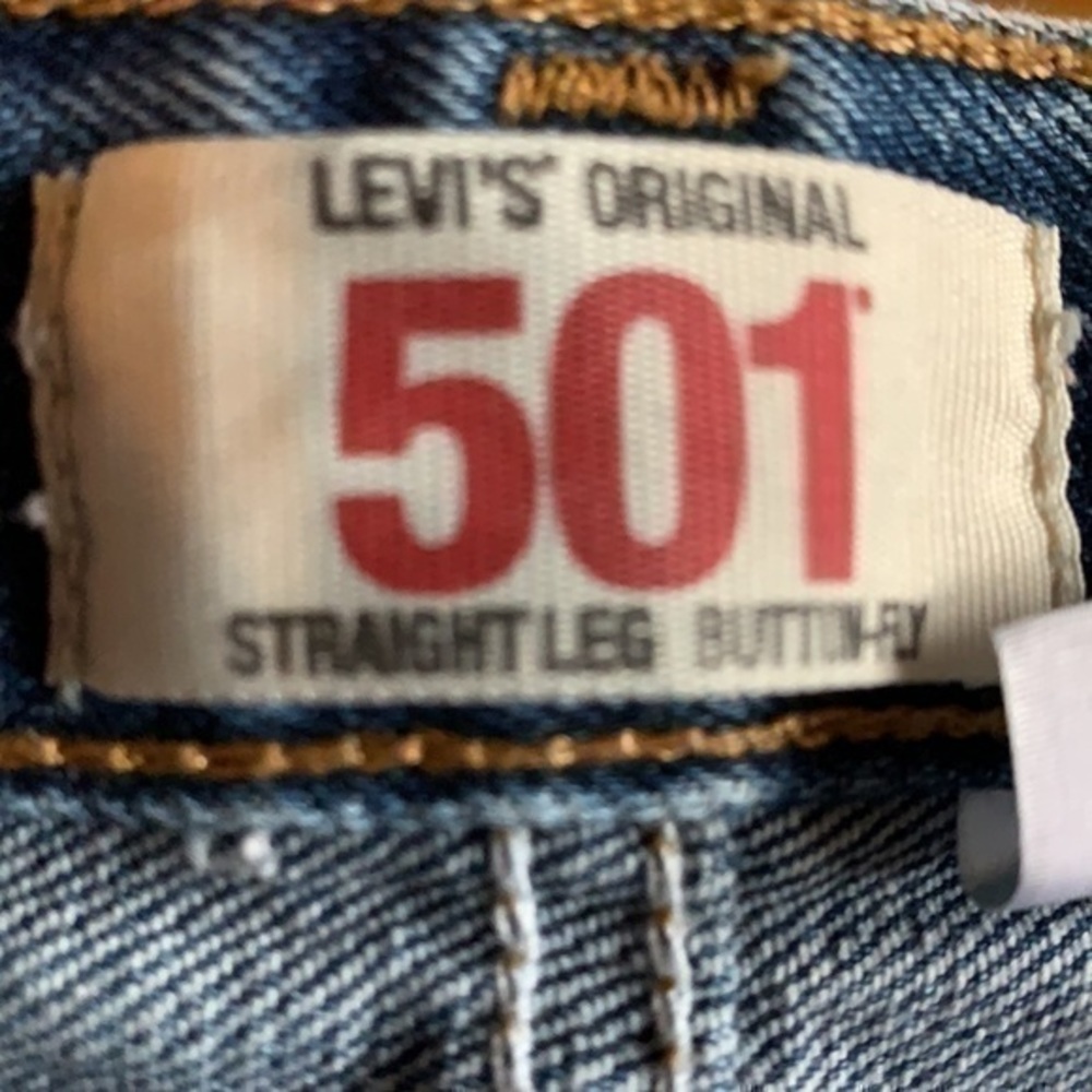 Levi’s 501 Button Fly Distressed Jeans W34…